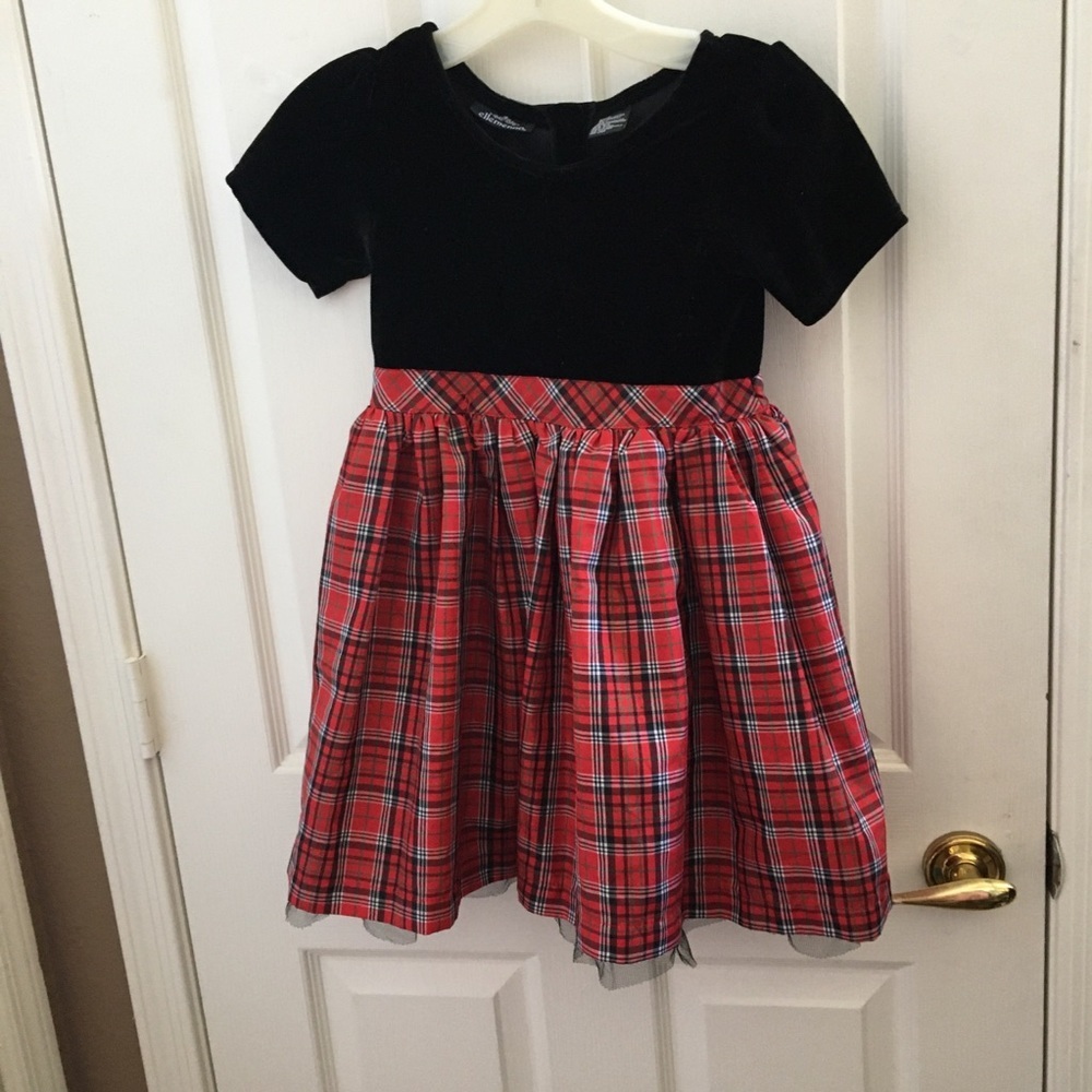 FINAL MARKDOWN Girls ellemenno dress 6 x